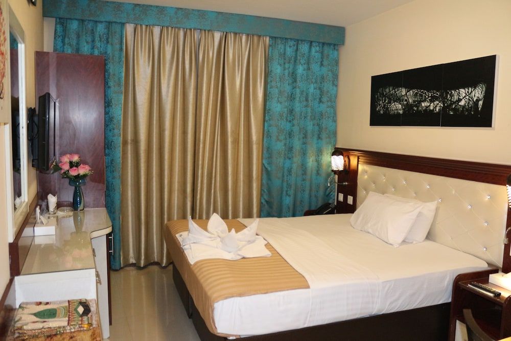 Mariana Hotel Standard Double Room 4