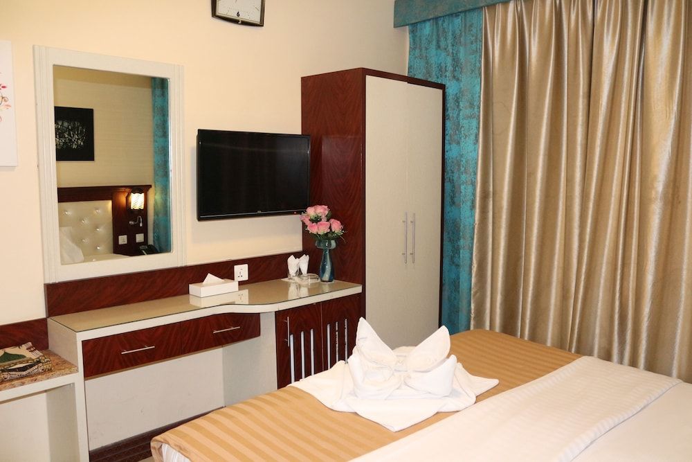Mariana Hotel Standard Double Room 9