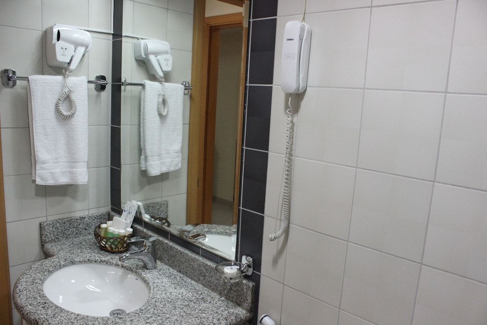 undefined Montreal Naif Hotel 3