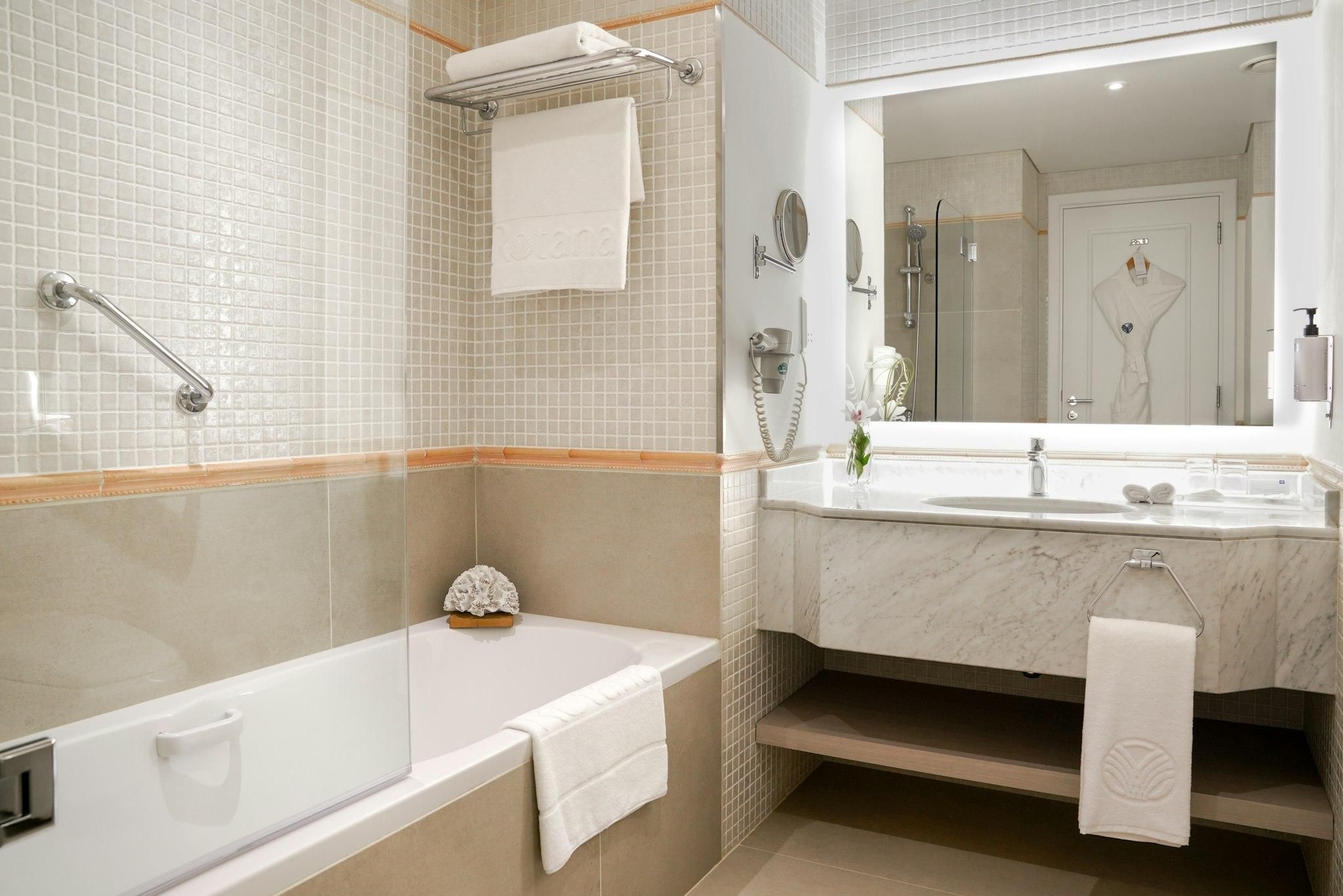 Beach Rotana All Suites 1-Bedroom Apartment