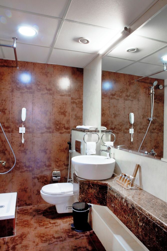 undefined Landmark Hotel 4