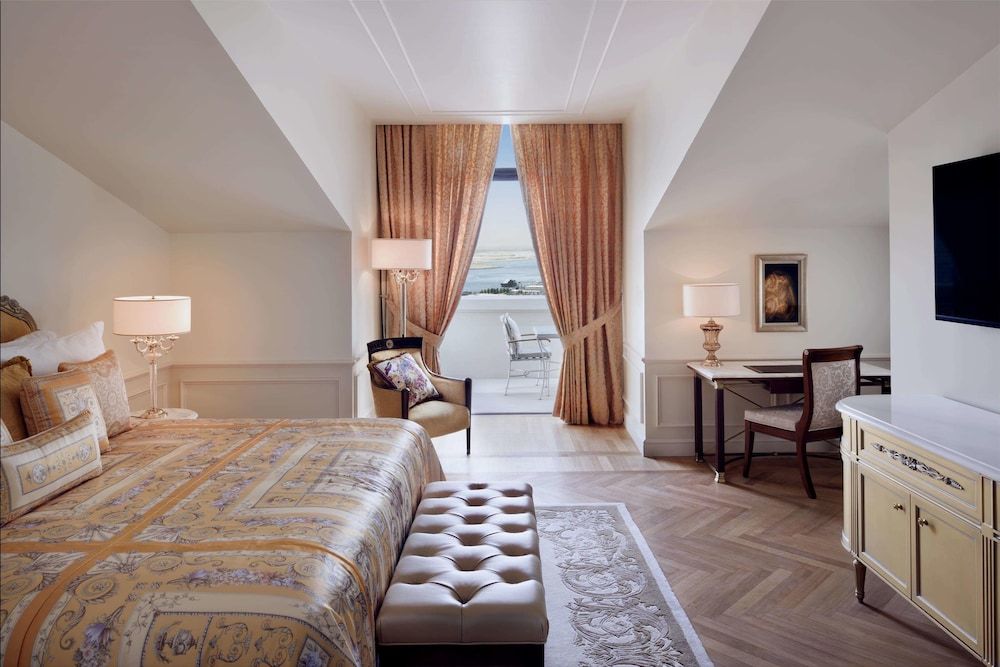 undefined Palazzo Versace Dubai 10