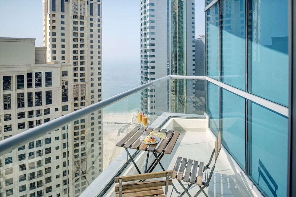 Dream Inn Dubai Bay Central