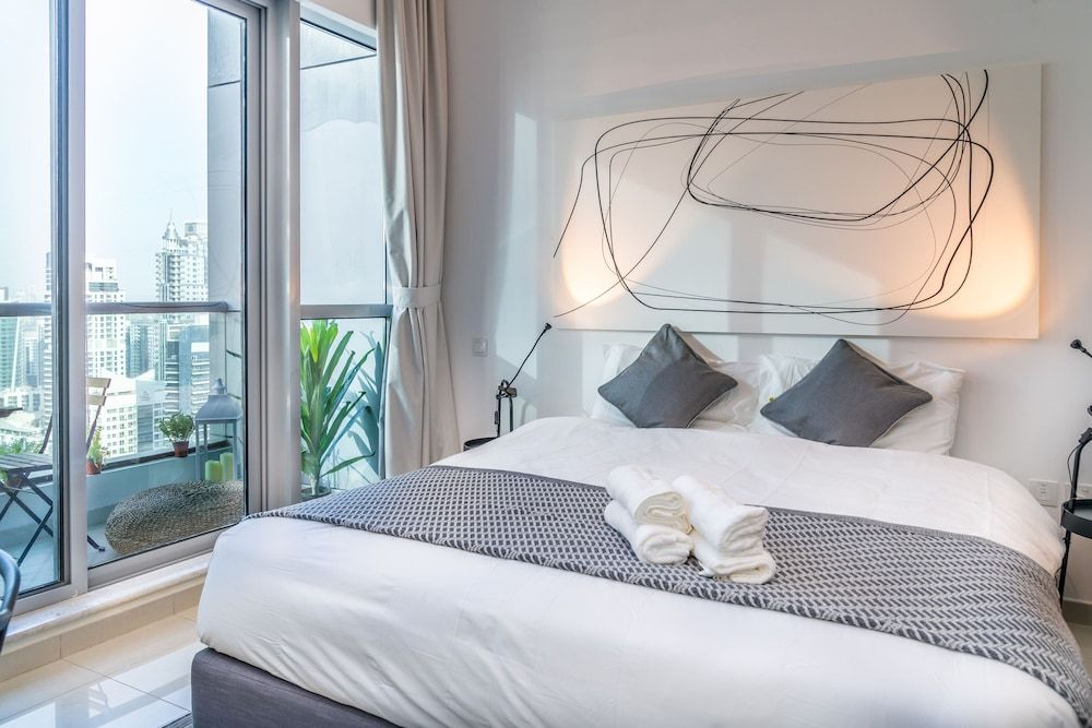 Dream Inn Dubai Bay Central