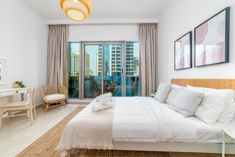 Dream Inn Dubai Bay Central