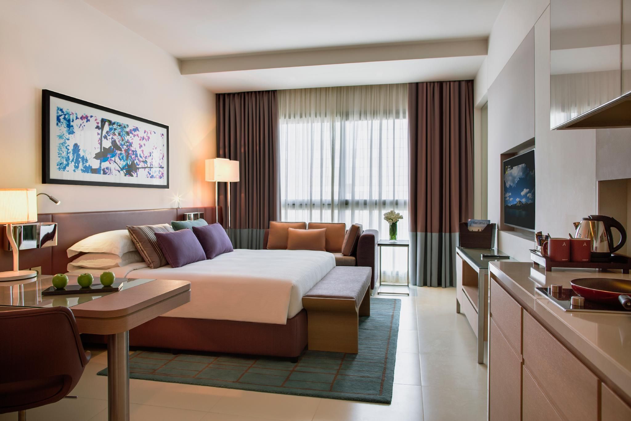 Capital Centre Arjaan by Rotana Studio with King Bed 2