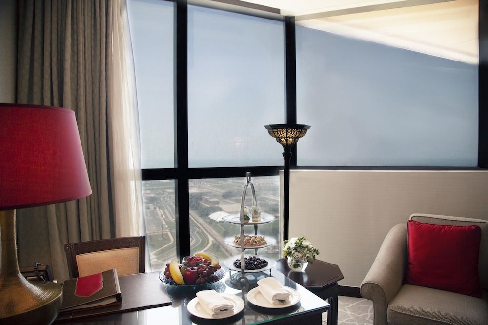 Bab Al Qasr Hotel Deluxe Room, 2 Twin Beds (Palace View) 5