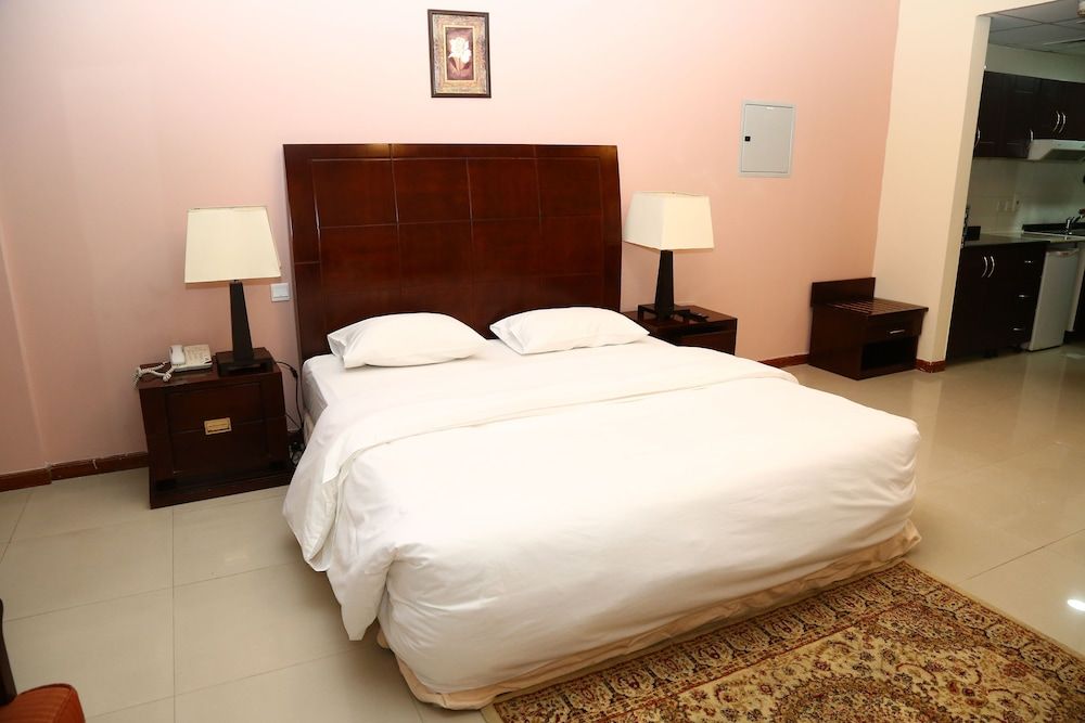 undefined Golden Square Hotel Apartments 4