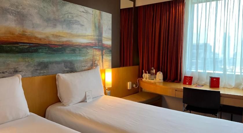 ibis One Central Hotel Standard Twin