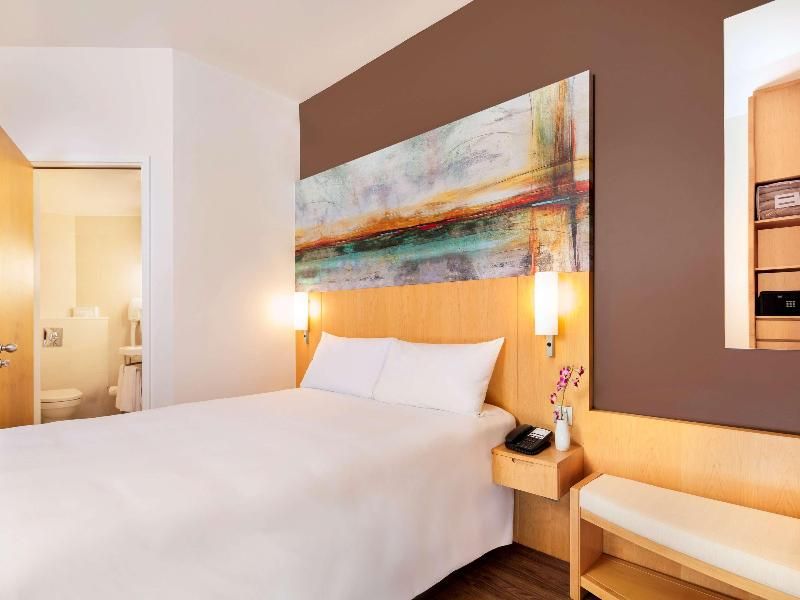 undefined ibis One Central Hotel 10