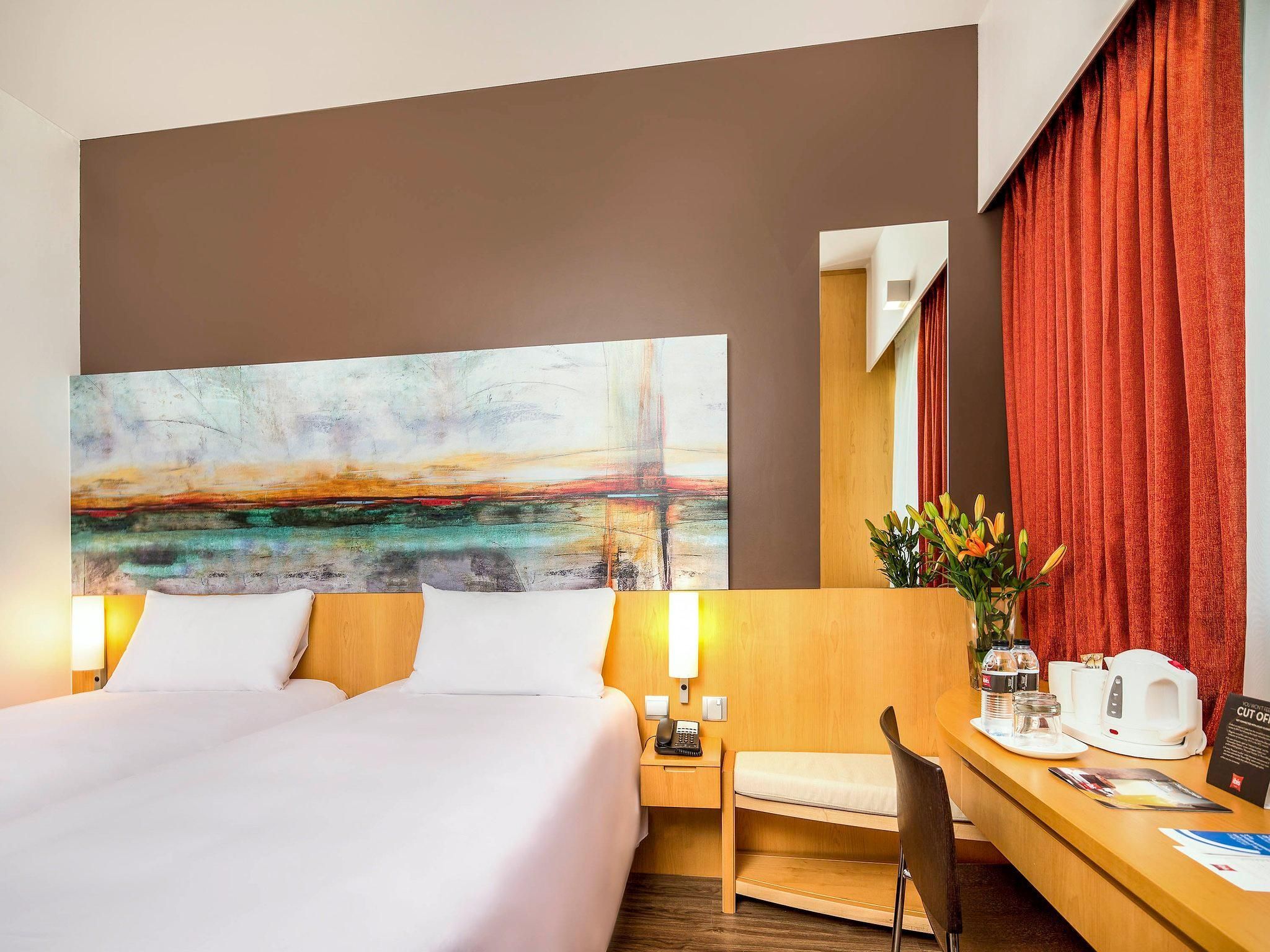 ibis One Central Hotel Standard Twin 2