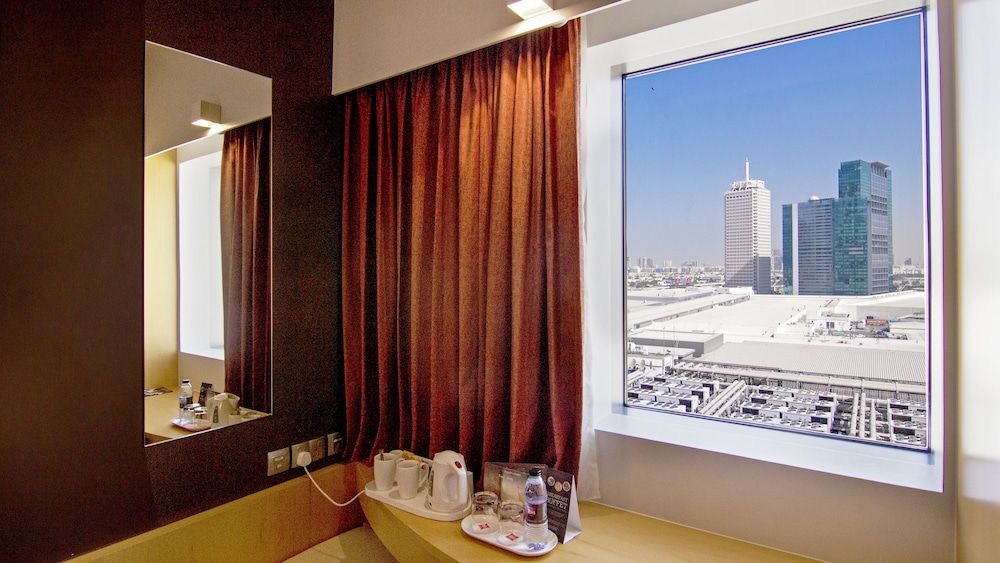 ibis One Central Hotel Standard Room, 2 Twin Beds 7