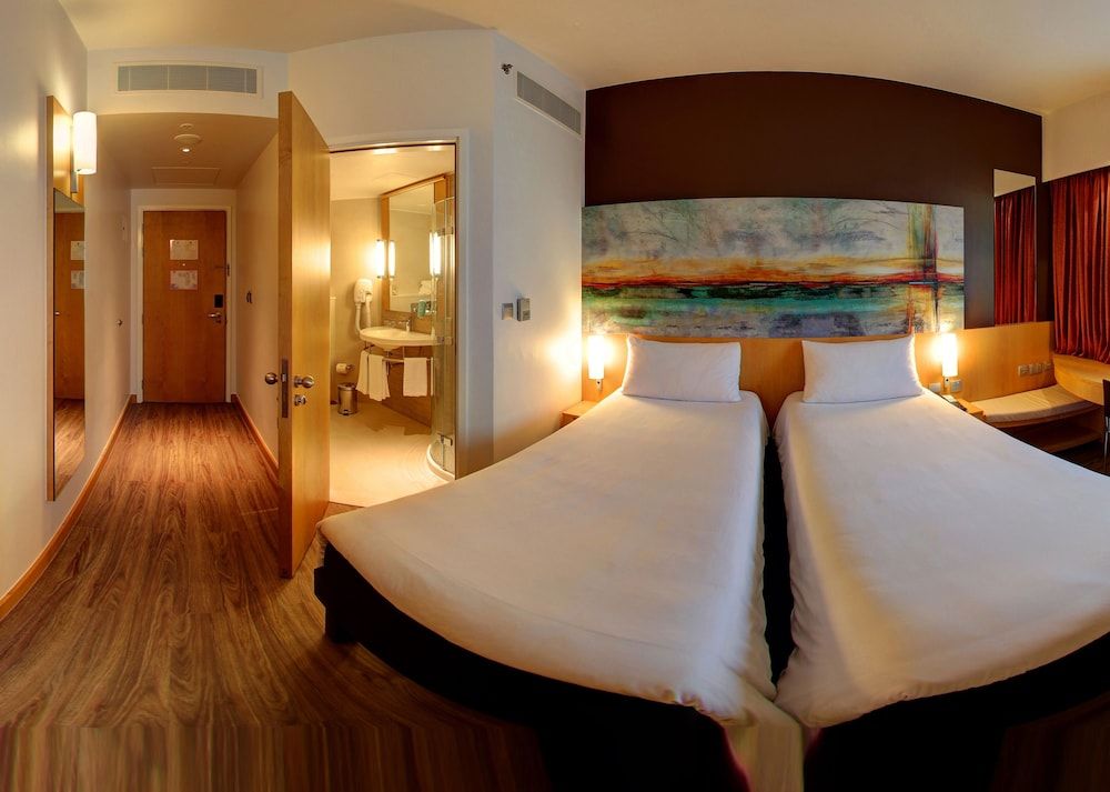 undefined ibis One Central Hotel 6