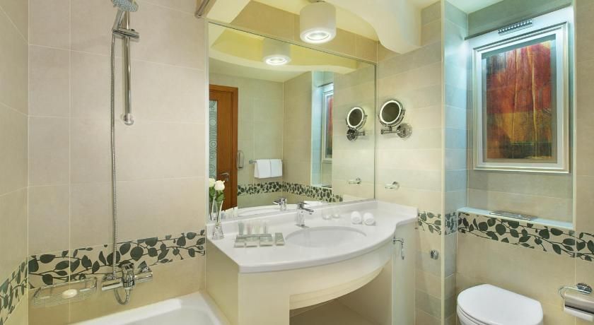 City Seasons Towers Premium Twin Room 10