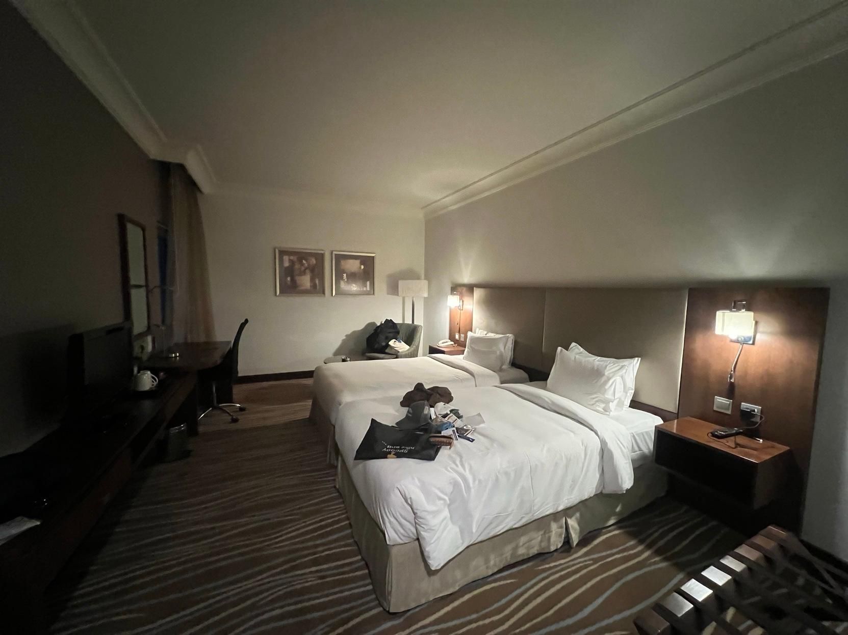 City Seasons Towers Premium Twin Room 7