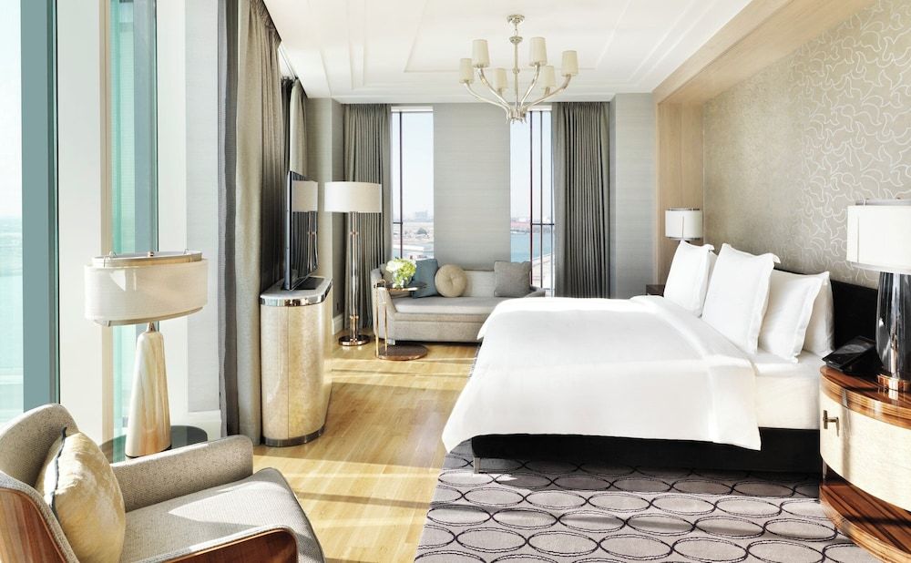 Premier Suite, 1 King Bed