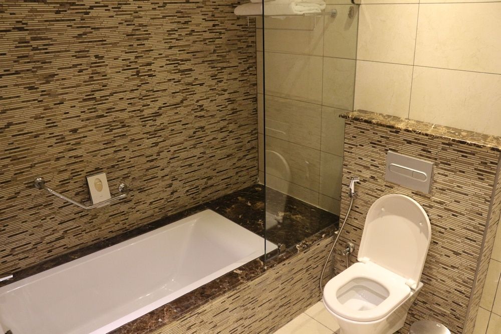 undefined Best Western Plus Pearl Creek 9