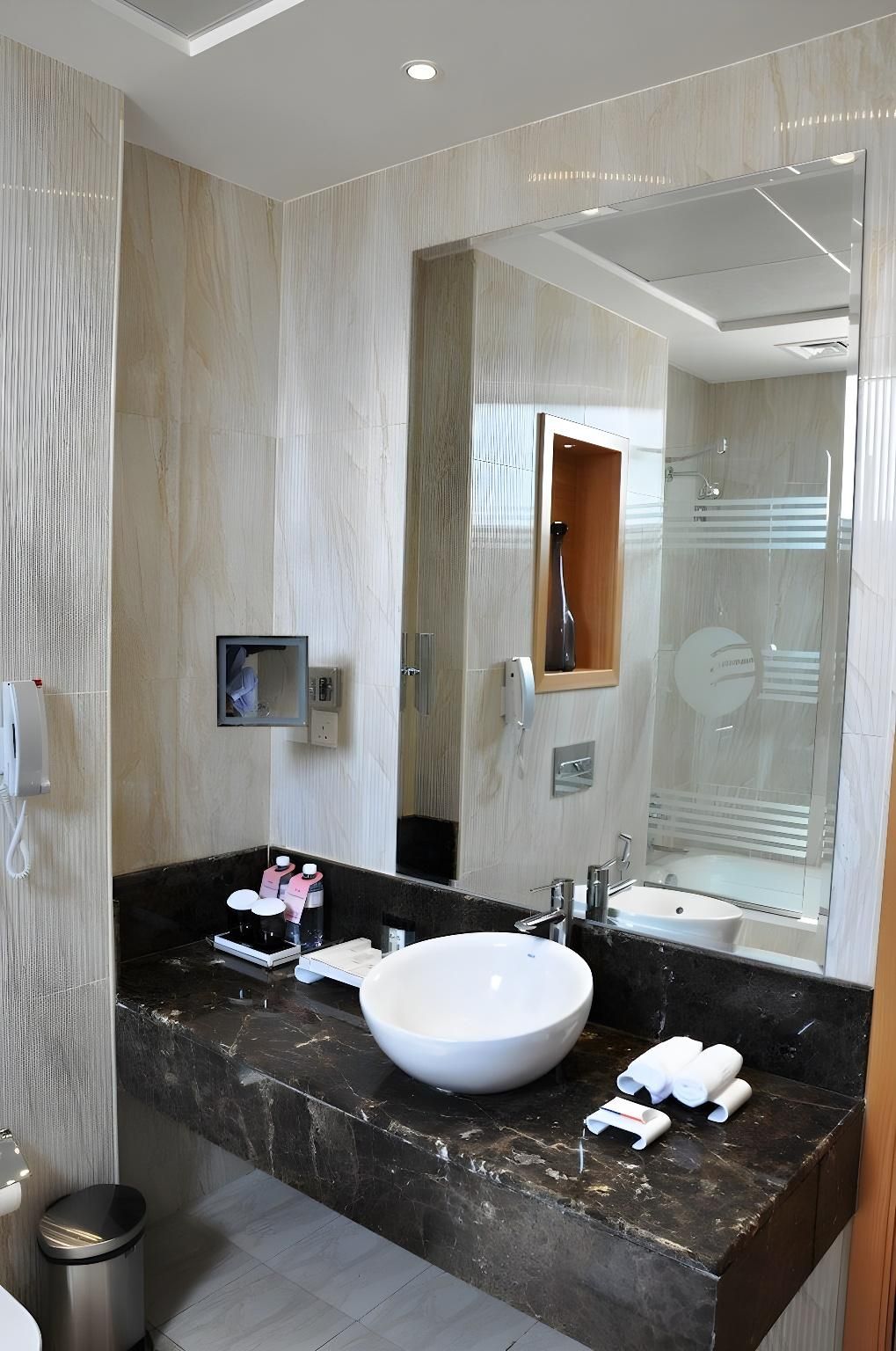 Fortune Park Hotel Deluxe Twin Room 4