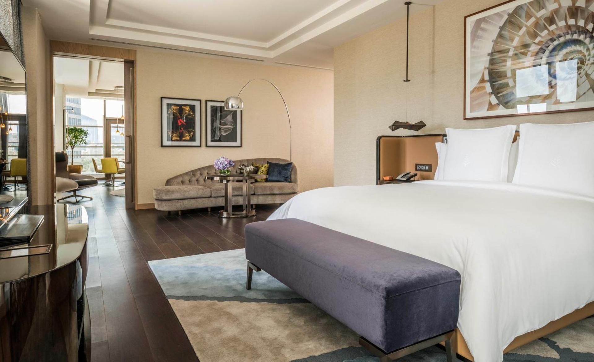 Deluxe Terrace Suite