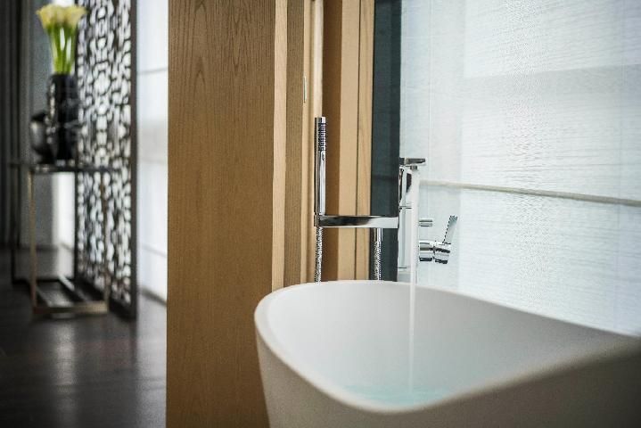 Studio Suite king bed