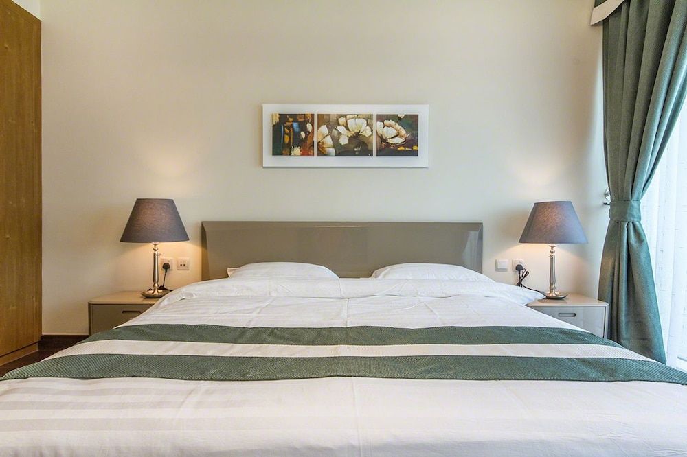 undefined Bespoke Residences - Bay Square 6