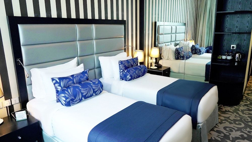 undefined Signature 1 Hotel Tecom 4