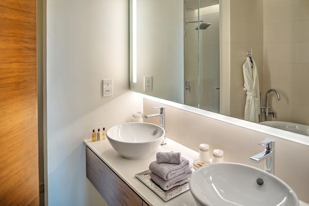 Dream Inn Dubai - City Walk Deluxe Apartment, 4 Bedrooms, City View 23