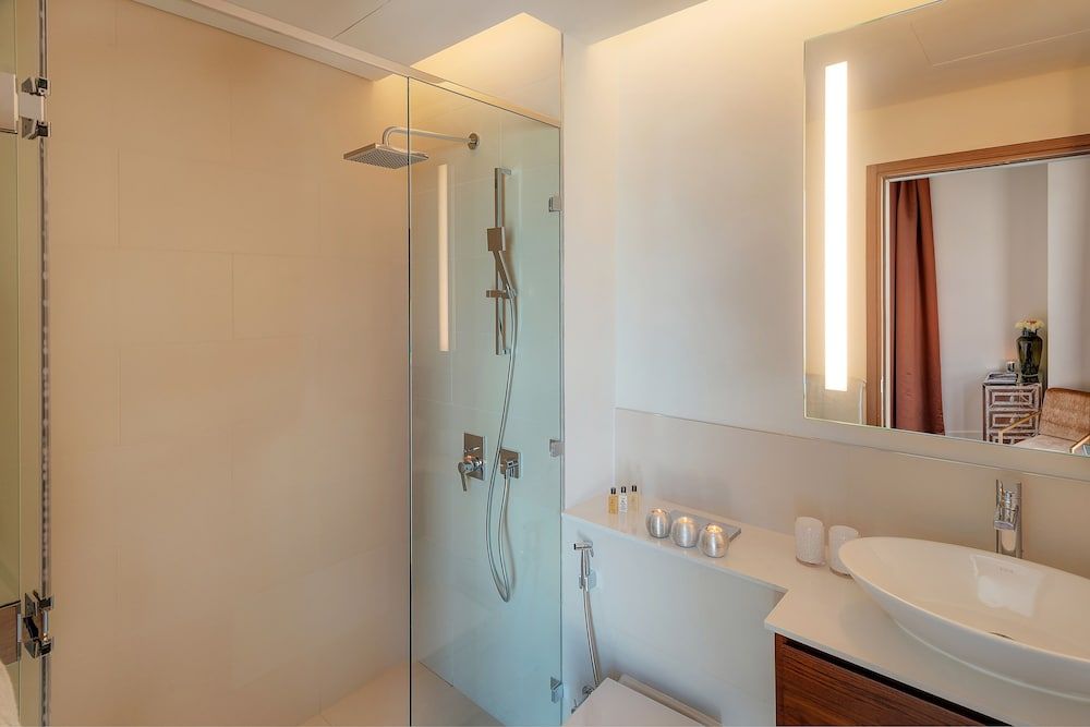 Dream Inn Dubai - City Walk Deluxe Apartment, 4 Bedrooms, City View 19