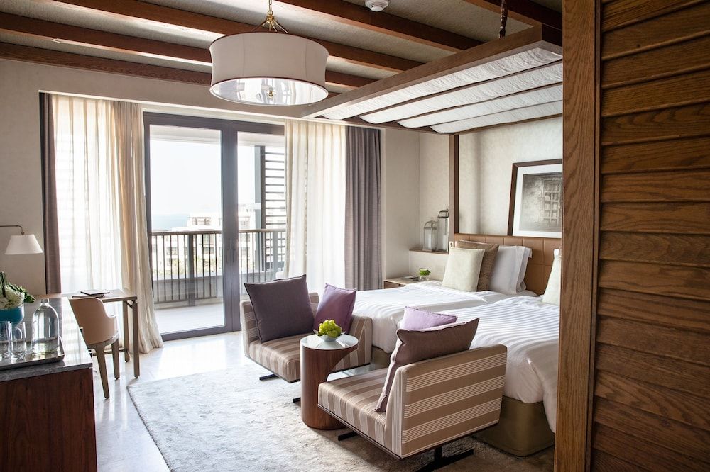 Deluxe Room (Ocean)