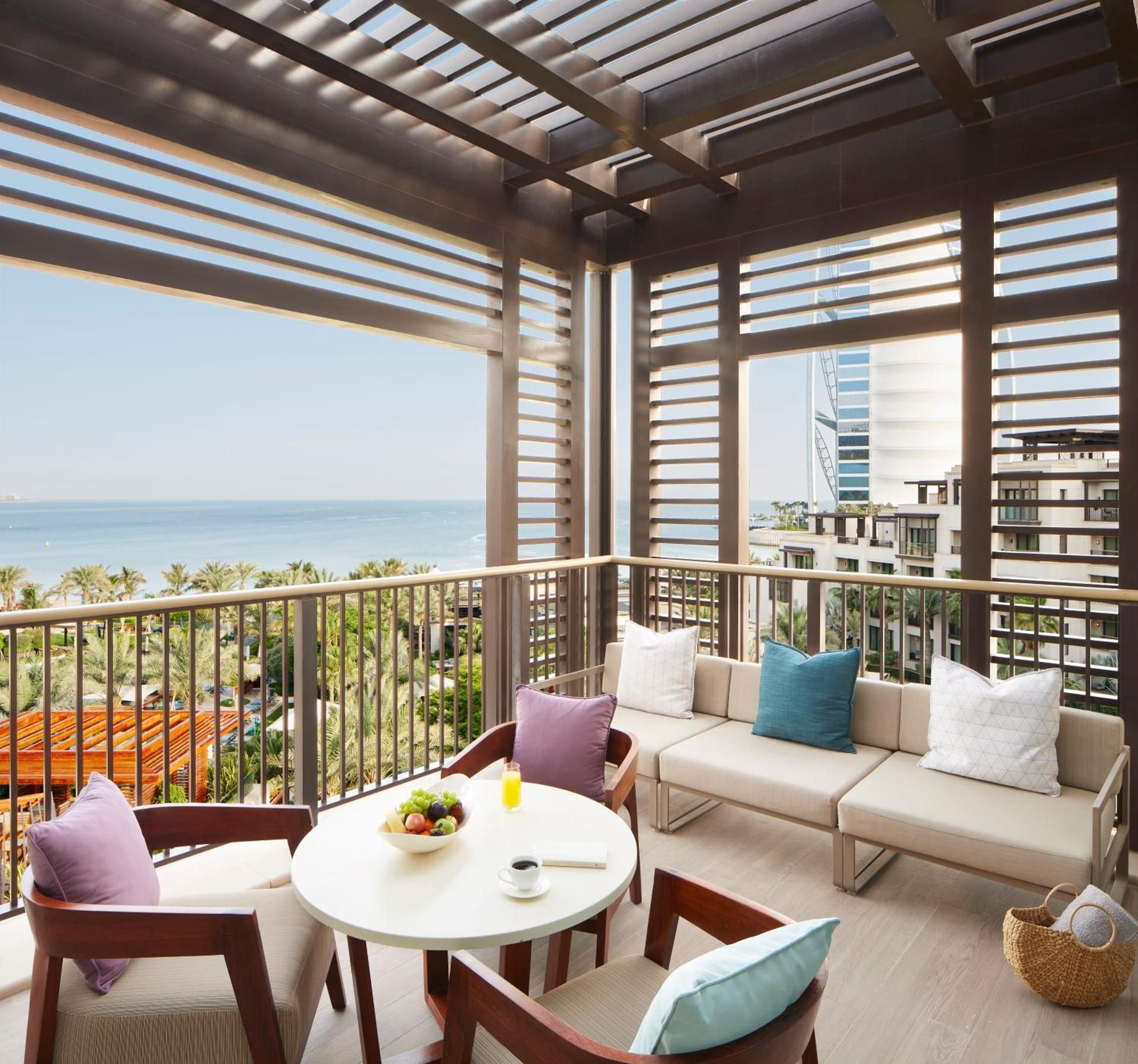 Family Suite - with airport transfers, suite benefits and beach club access & Wild Wadi Waterpark Access