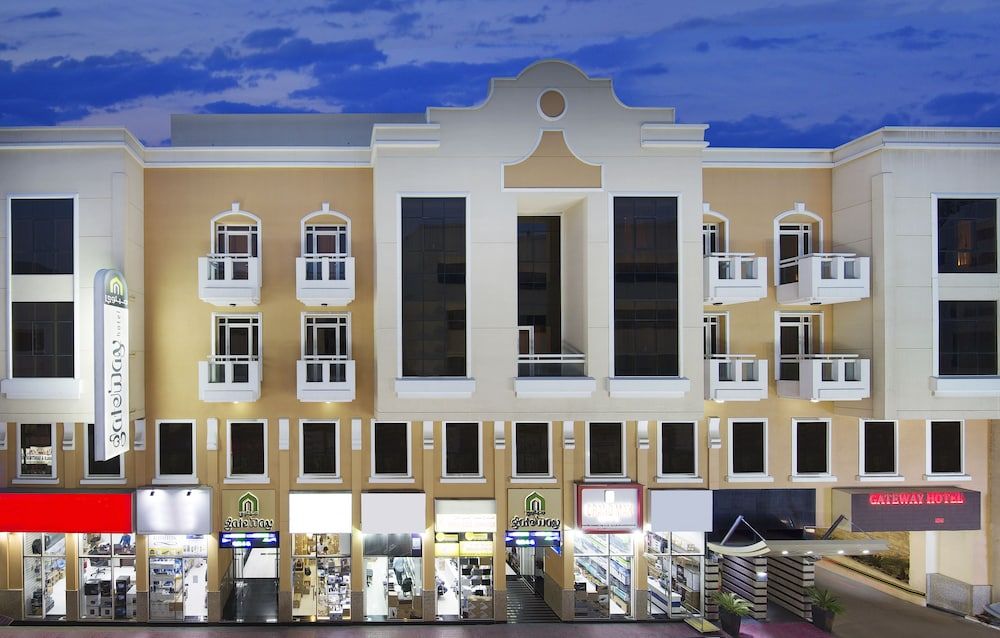 undefined Gateway Hotel 2