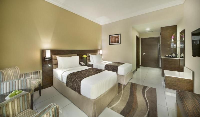 undefined Gateway Hotel 4