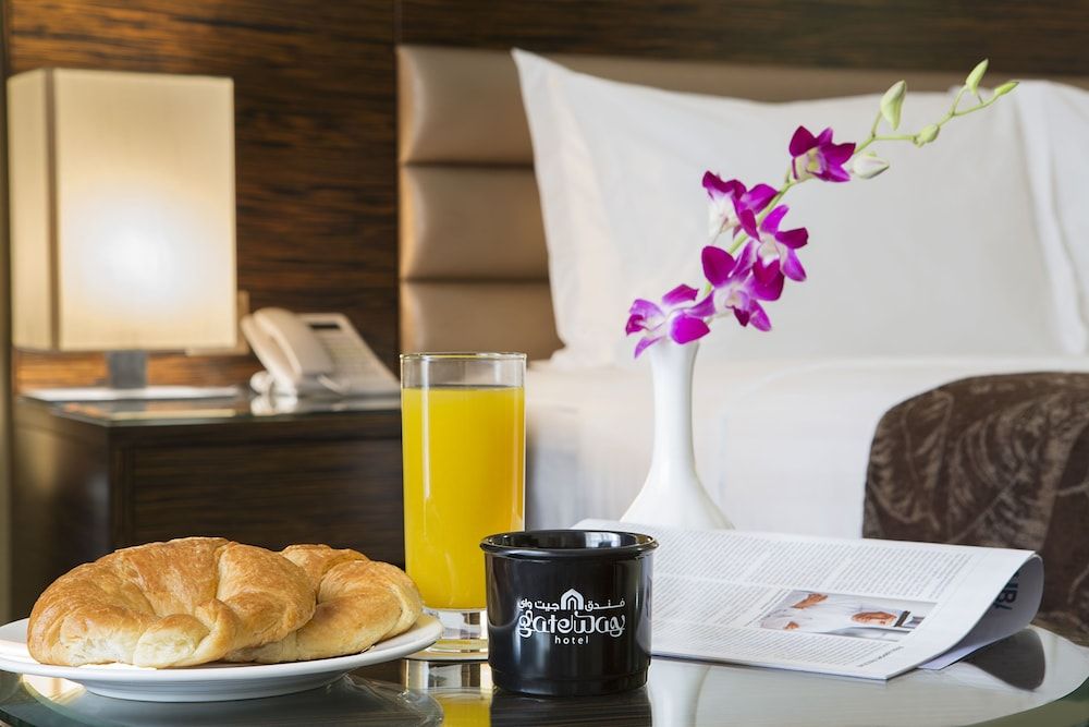 undefined Gateway Hotel