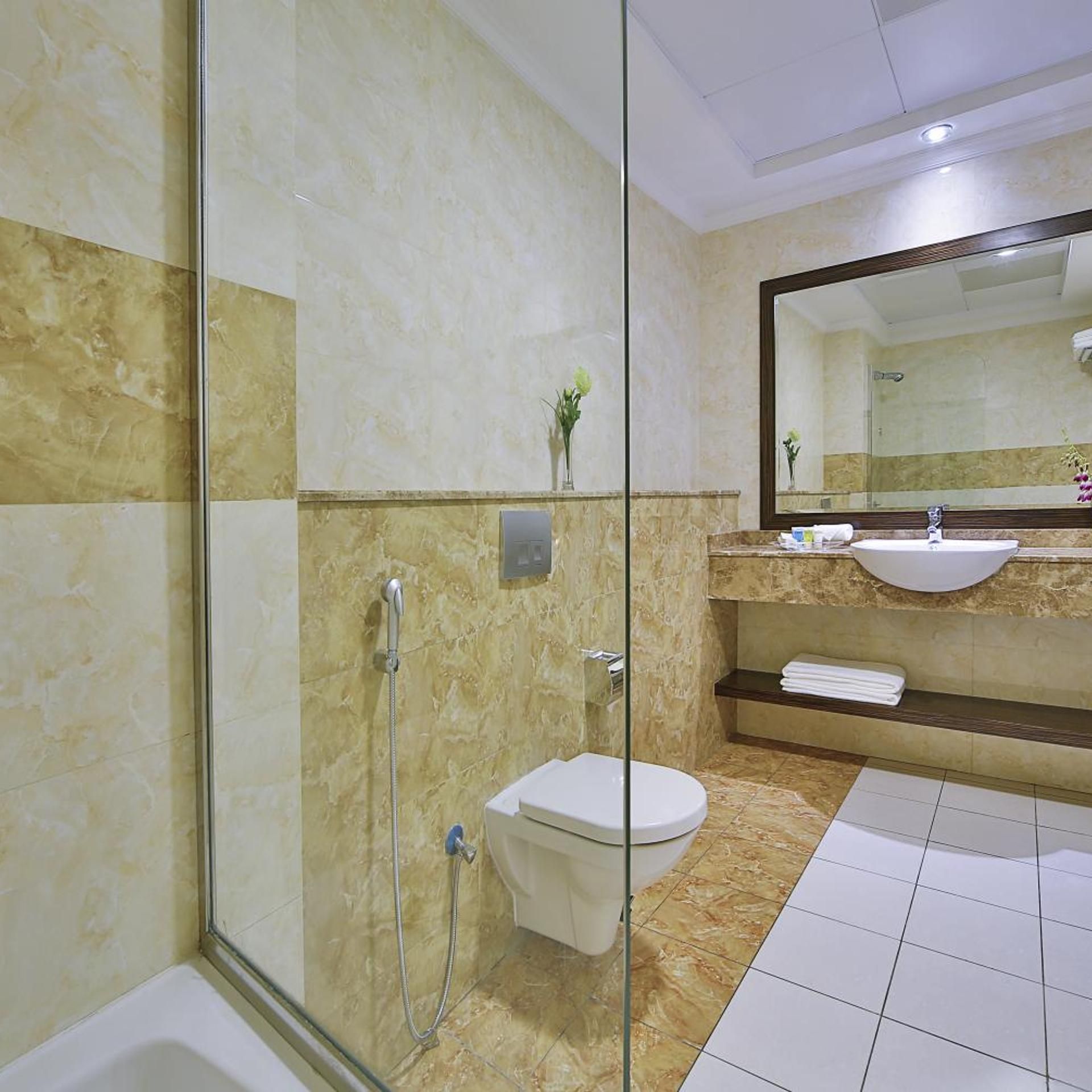 undefined Gateway Hotel 10