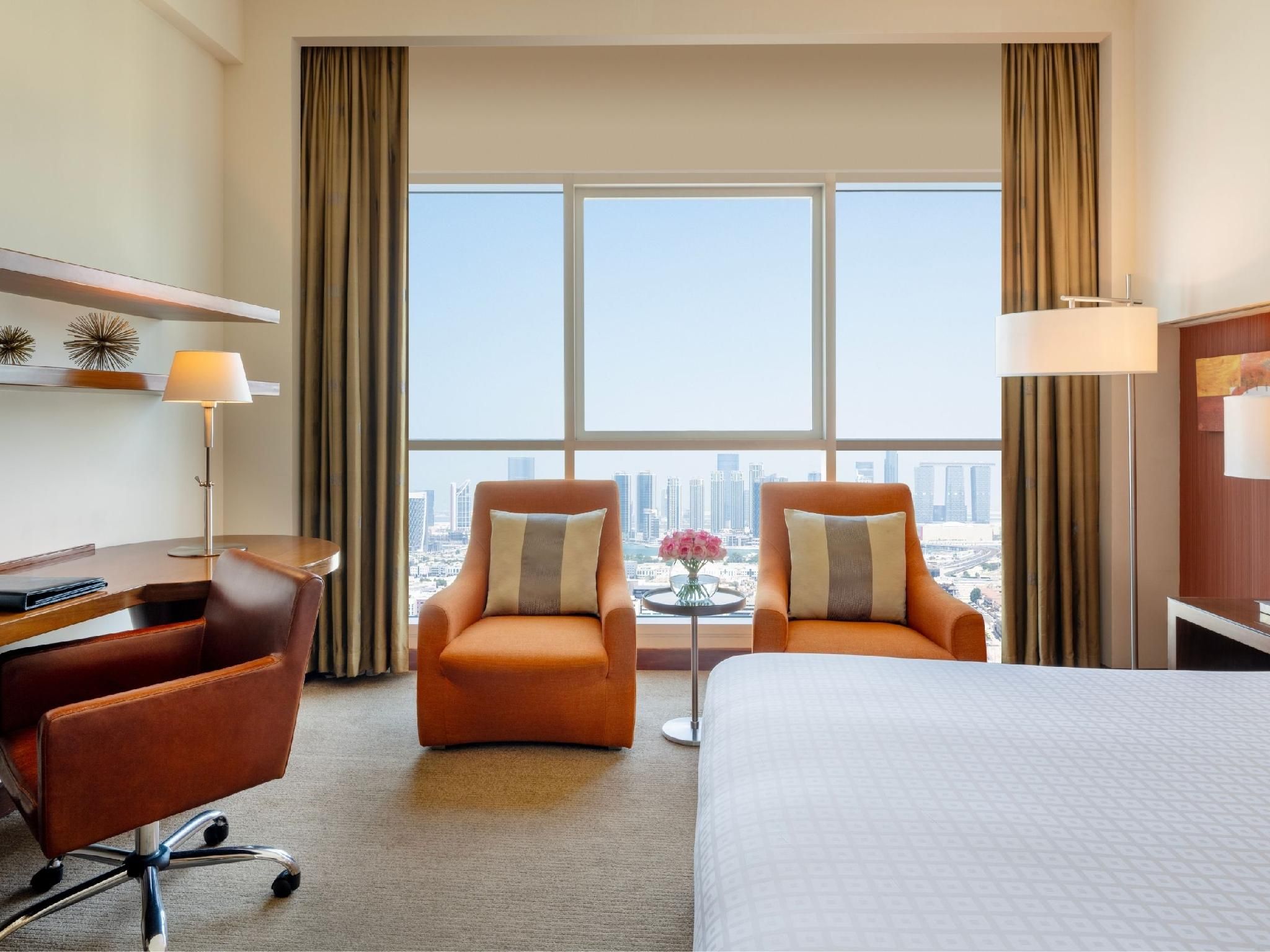 Club Room With Lounge Access, King Bed
