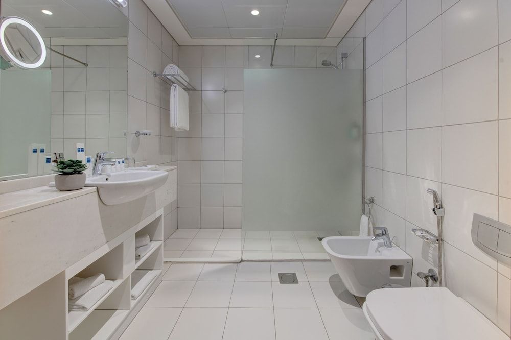 undefined TRYP by Wyndham Abu Dhabi City Centre 5