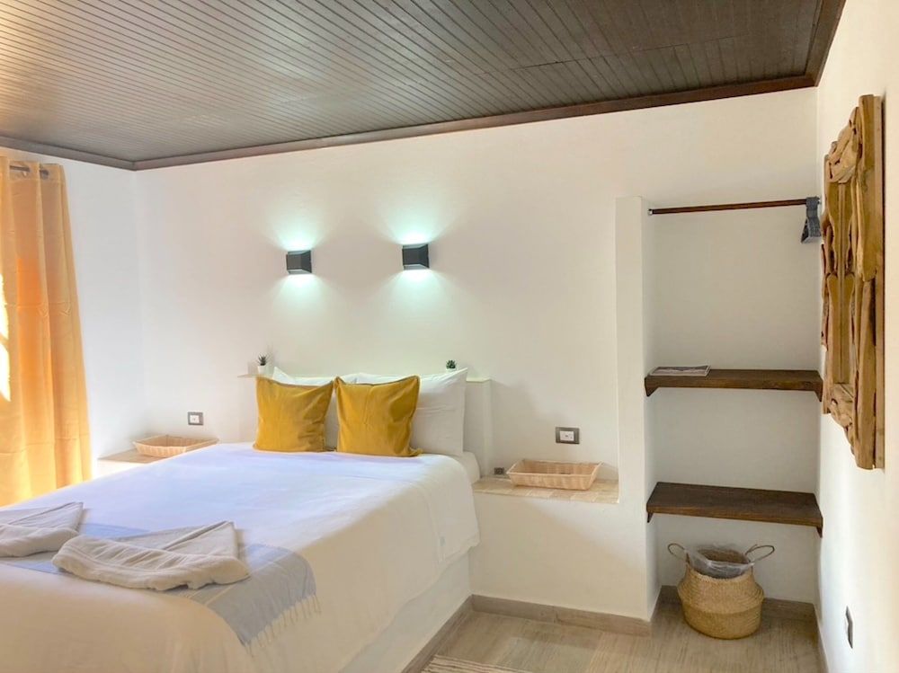 Aruba Lagunita Deluxe Apartment, Accessible, Private Bathroom (APARTMENT 7) 3