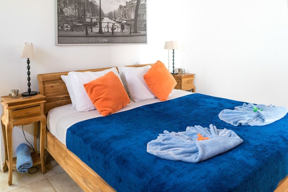 Garden Apartment, King, Patio, Pool Access