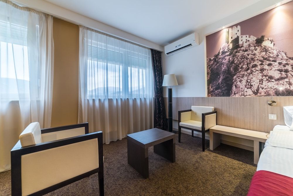 City Hotel Mostar Deluxe Suite, 1 King Bed, Accessible, Non Smoking 12