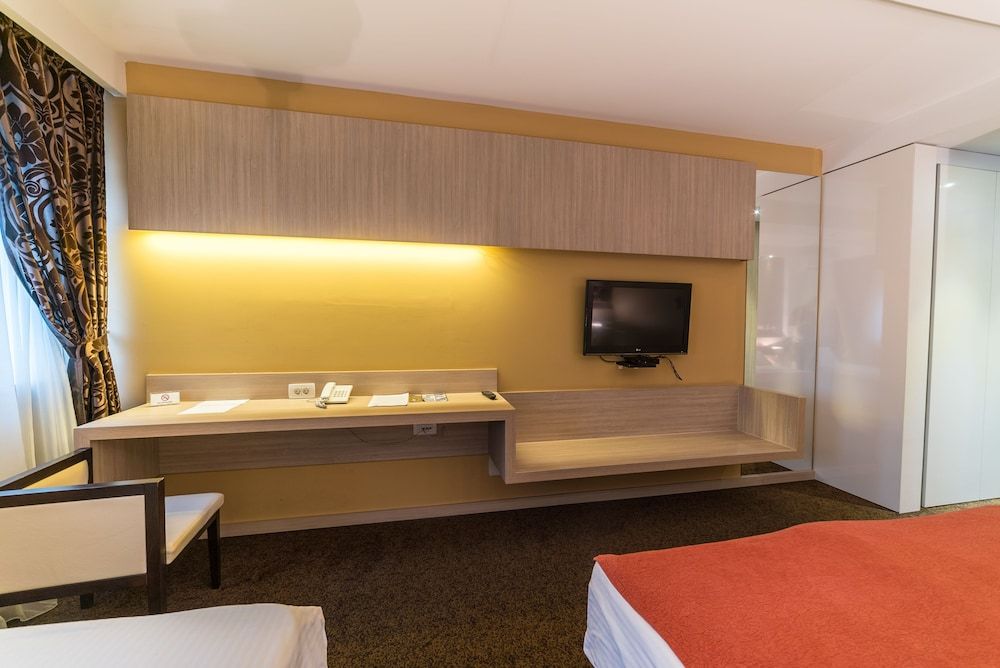 City Hotel Mostar Standard Double or Twin Room, 1 Bedroom, Accessible 14