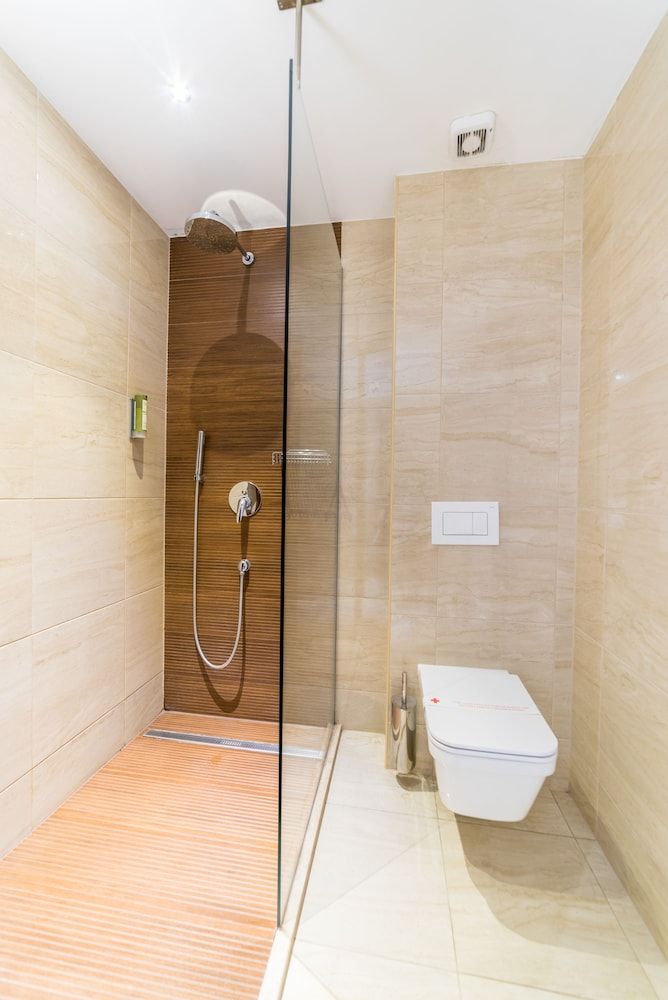 City Hotel Mostar Deluxe Suite, 1 King Bed, Accessible, Non Smoking 9