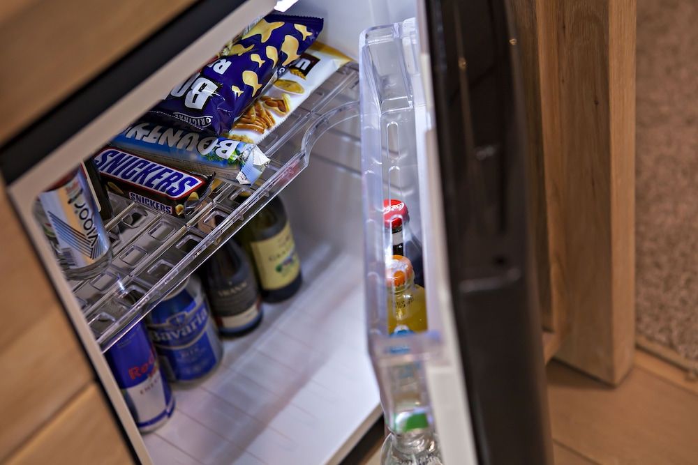 Hotel Aziza Standard King Room, City view 8