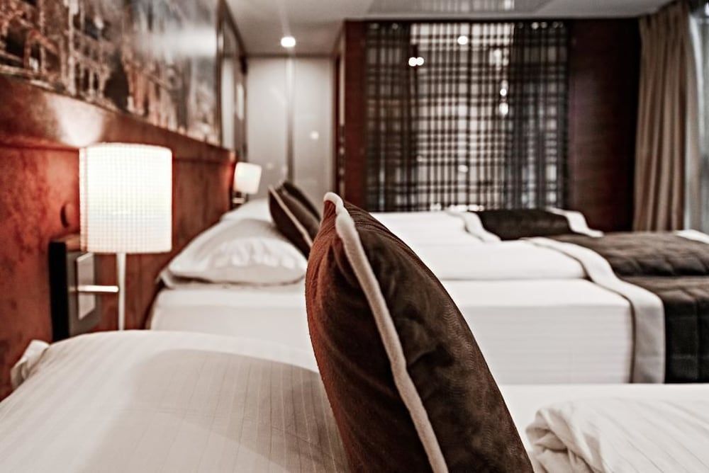 Deluxe Double Room, City View