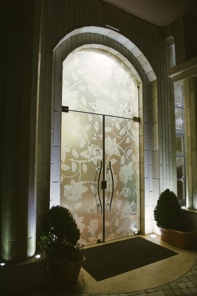 Hotel Flowers Comfort Triple Room 12