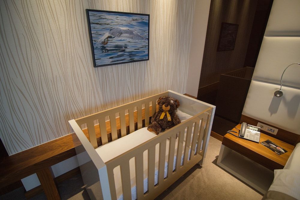 Hotel Mepas Twin Room 11