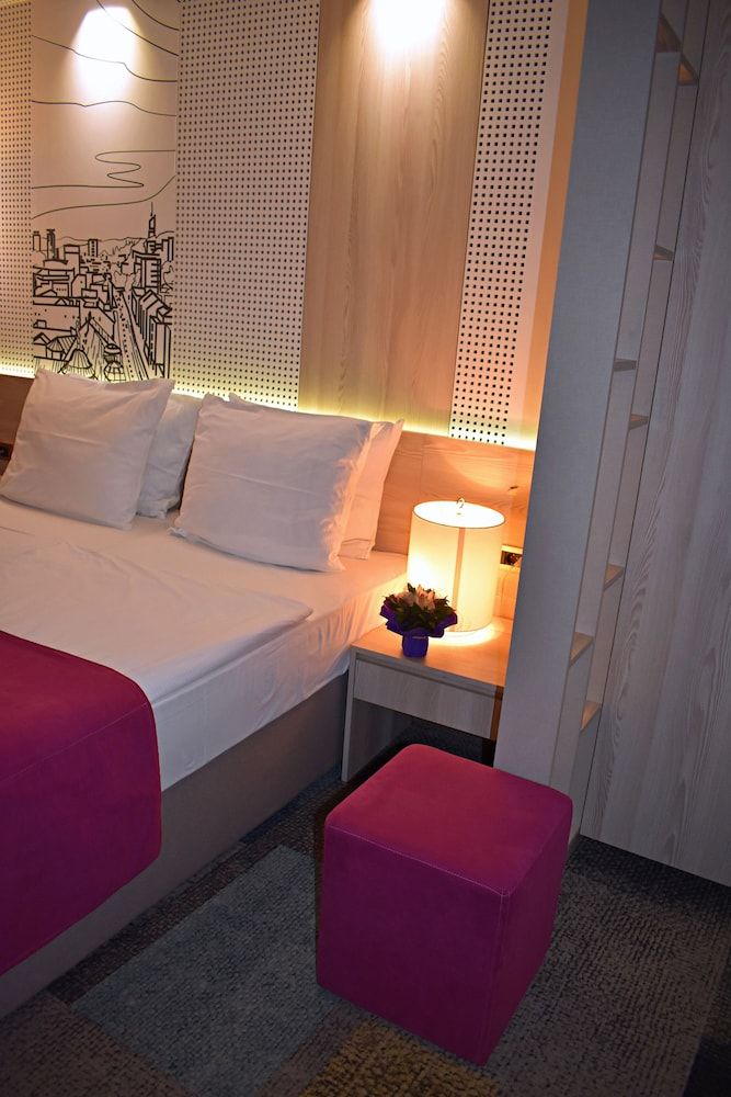 Hotel Cosmopolit Standard Double or Twin Room, City View 10