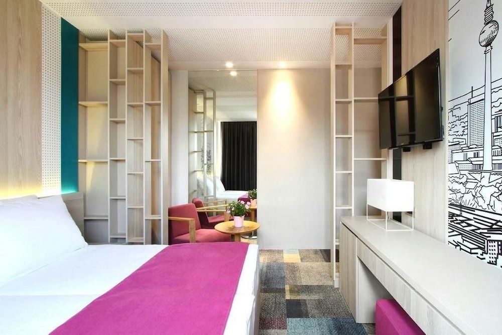 Hotel Cosmopolit Standard Double or Twin Room, City View 5