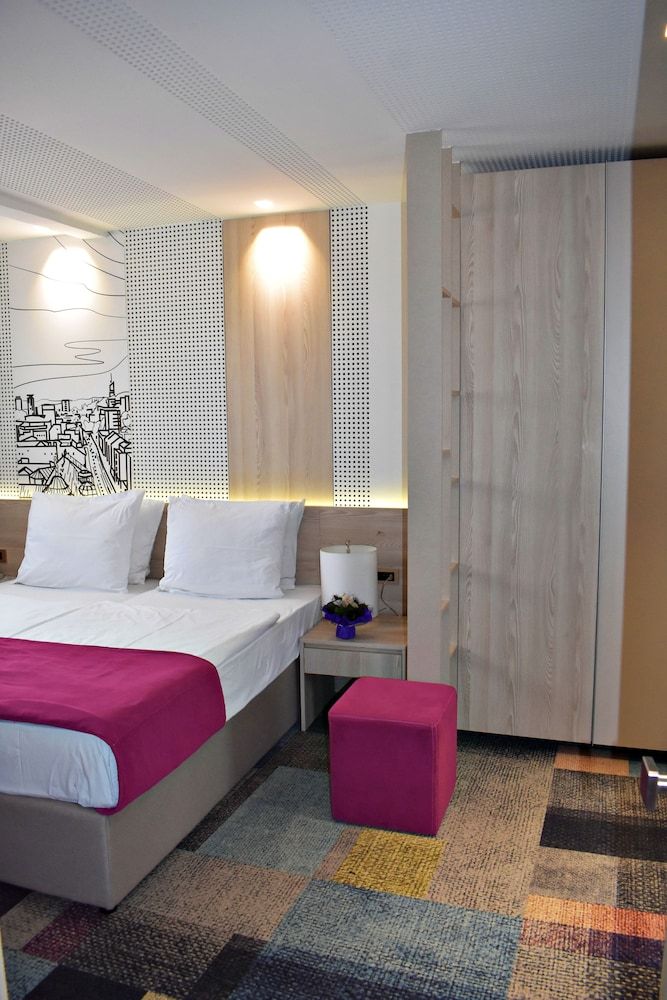 Hotel Cosmopolit Standard Double or Twin Room, City View 14