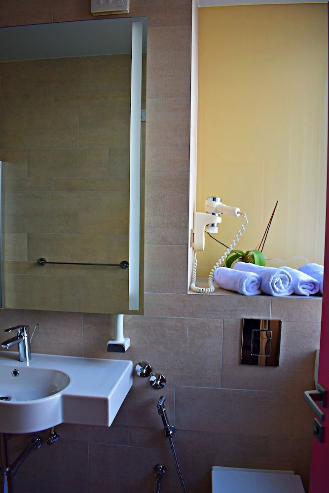 Hotel Cosmopolit Standard Double or Twin Room, City View 18