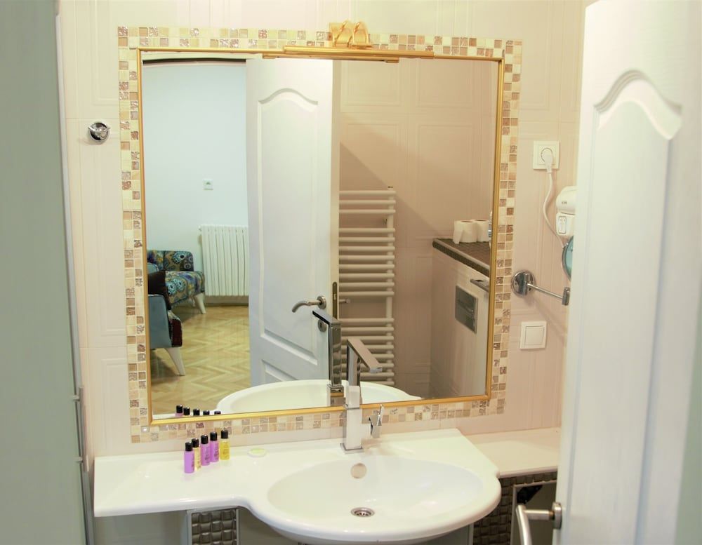 Hotel Herc Comfort Triple Room 7